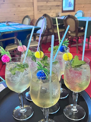 un plateau de nos délicieux cocktails